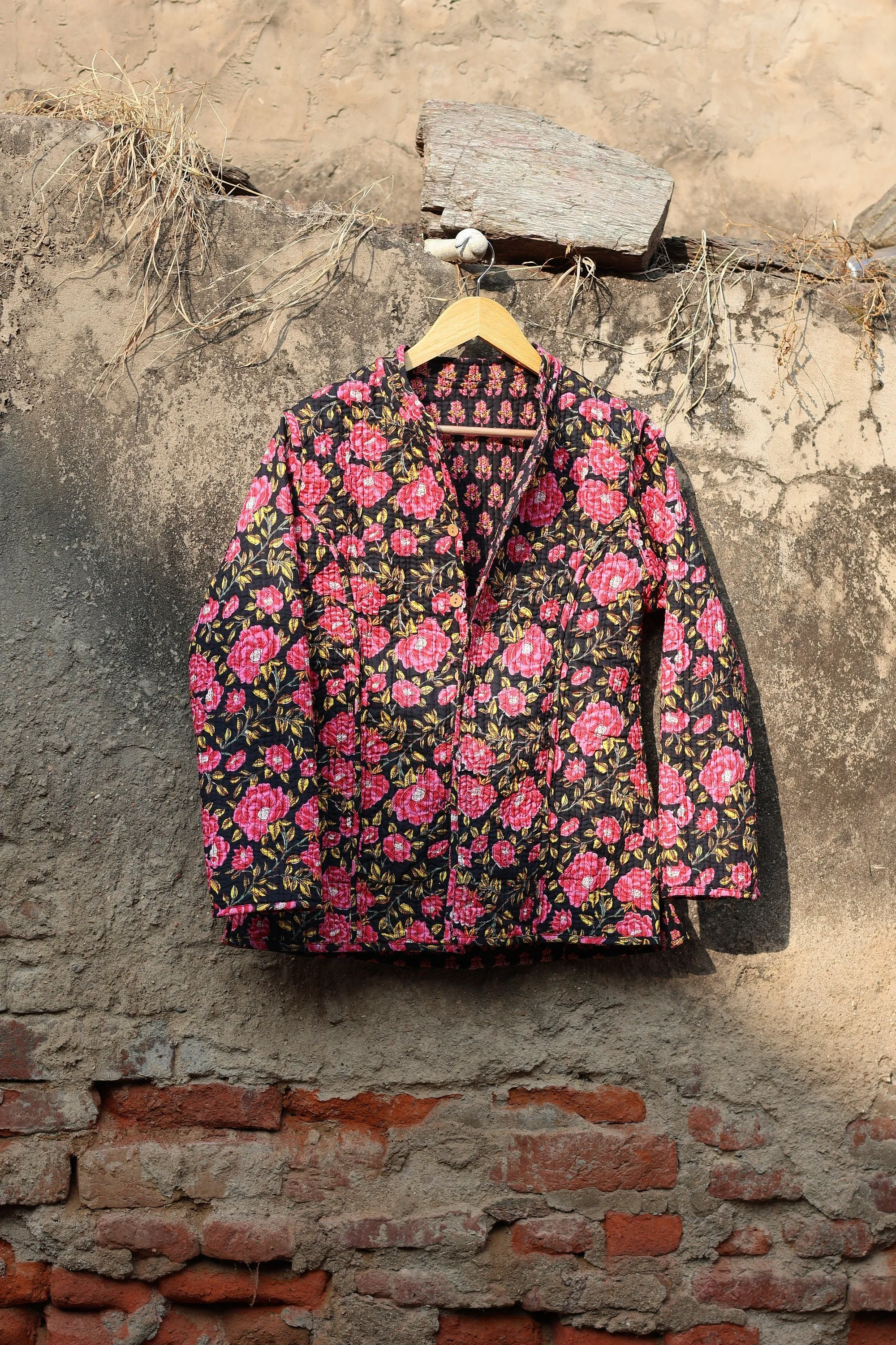 Indian Handmade Quilted Kantha Cotton Fabric Jacket Stylish Black & Pink Floral Women's Coat, Reversible Waistcoat for Her