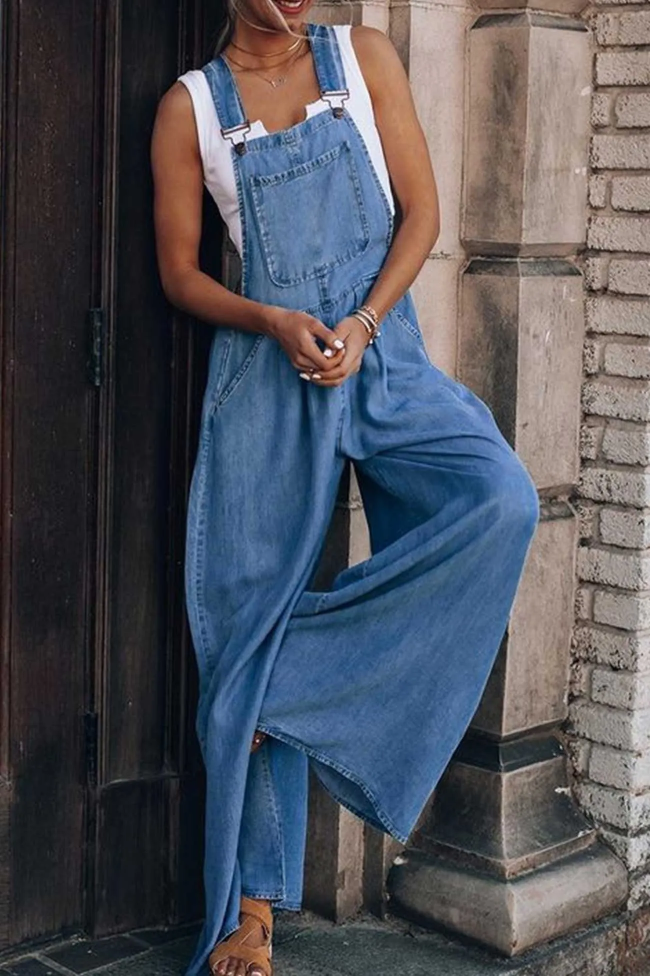 Sleeveless Pocket Front Loose Denim Jumpsuits